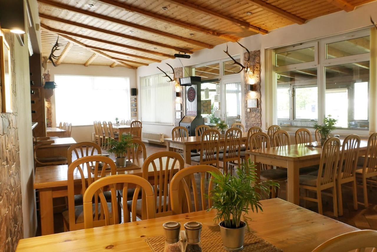 Hotel-Restaurant U Švábků Tachov  Exterior foto